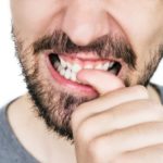 Godinama je GRICKAO nokte, pa zbog toga završio u bolnici: Prsti mu OTEKLI, lekari ostali u šoku Godinama je GRICKAO nokte, pa zbog toga završio u bolnici: Prsti mu OTEKLI, lekari ostali u šoku