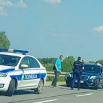 Svadbenu kolonu zaustavila policija, uhapšen mladoženja Svadbenu kolonu zaustavila policija, uhapšen mladoženja